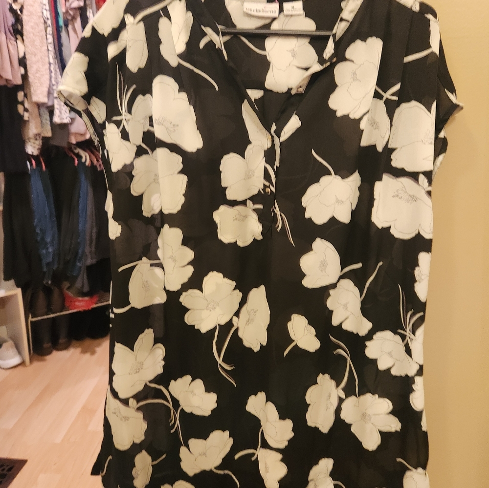 Floral top
